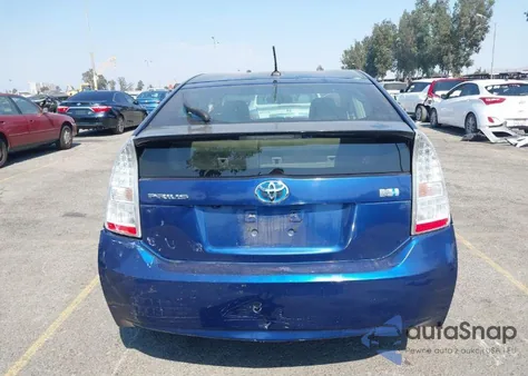 2010 Toyota Prius z USA, uszkodzony, nr VIN JTDKN3DU3A1249901